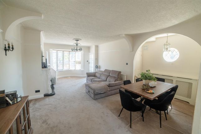 82, Bolton Drive, Bradford photo 5
