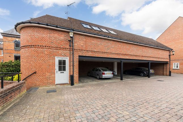 9 Quakers Court, Abingdon photo 4