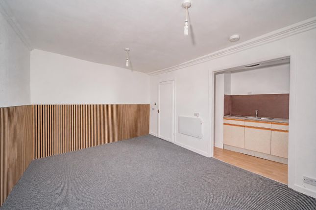 14B, High Street, Kirriemuir photo 3