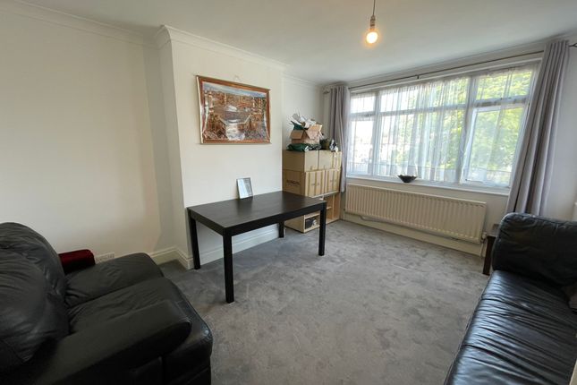 18, Windermere Avenue, Wembley photo 5
