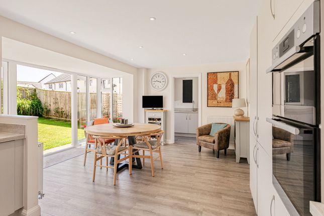 42 Turnstone Lane, Barnstaple photo 3