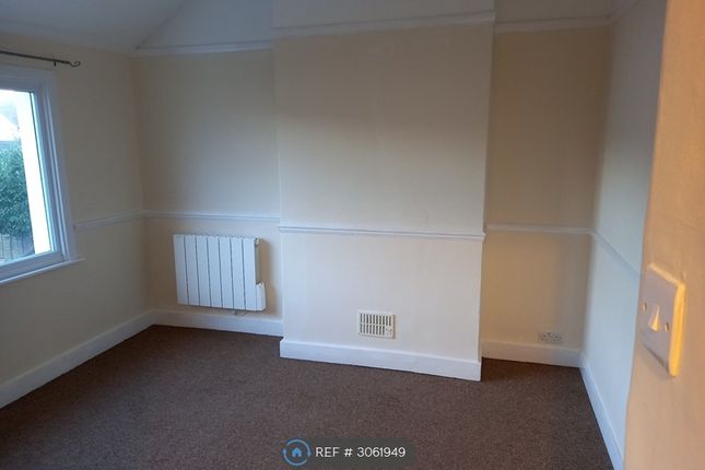 Westminster Drive, Westcliff-On-Sea photo 3