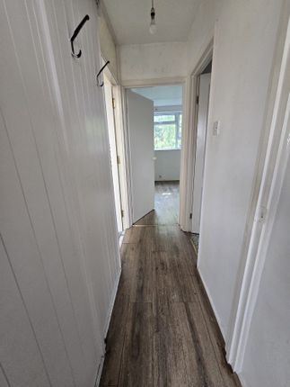 37B, Viceroy Court,37b, High Street South, Dunstable photo 2