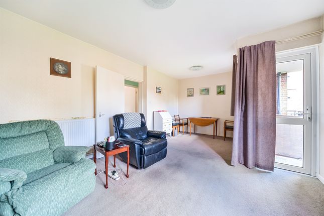 Flat for sale in Wesley Close, London