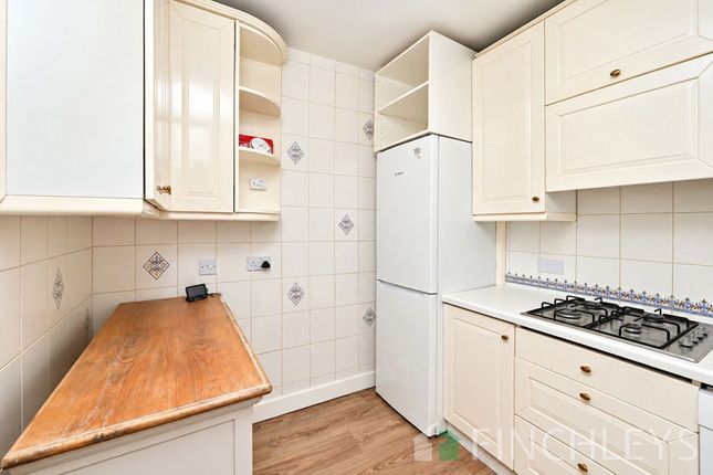 Flat 2, Westchester Court Westchester Drive, London photo 5