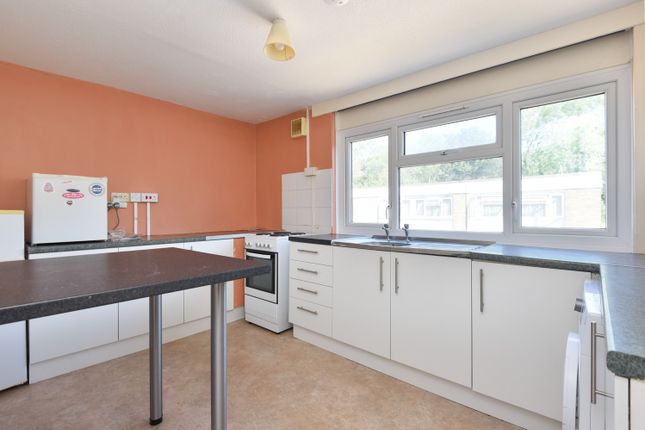 73, Long Meadow Way, Canterbury photo 2