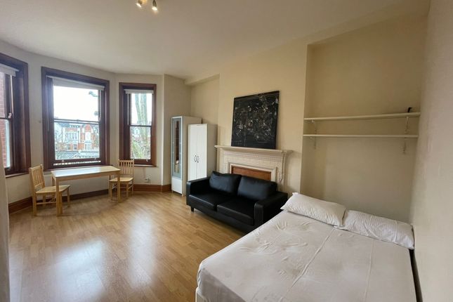 Thumbnail Room to rent in Elgin Avenue, London