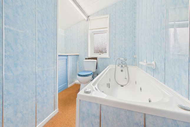 37 Brighton Gardens, Gateshead photo 3