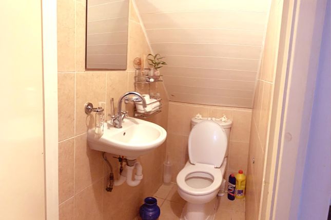 85 Rayners Lane, Harrow, London photo 4