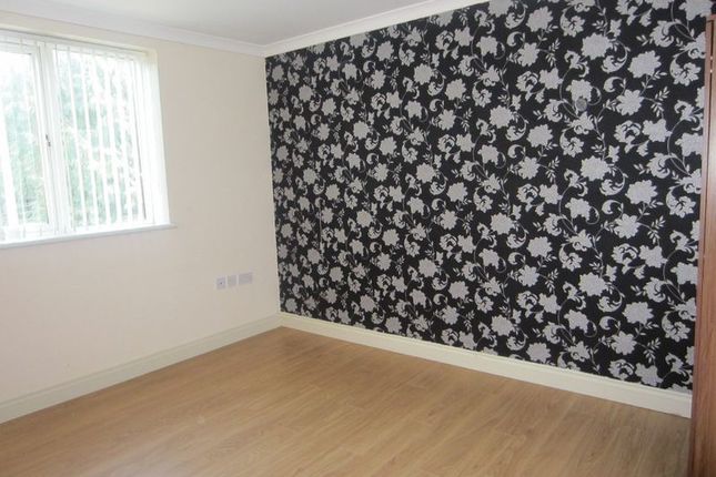 Flat to rent in Cowbridge Road West, Ely, Cardiff