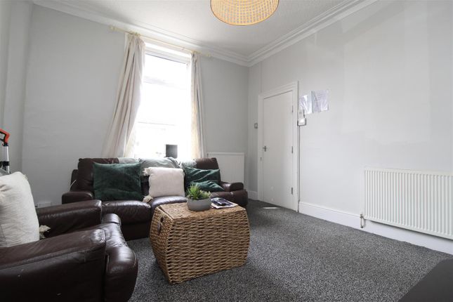 Room 2, 14, Union Terrace, Leeds photo 4