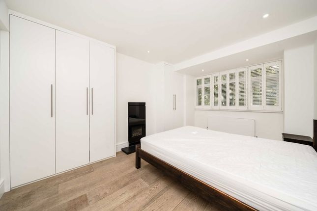 80B, Thornton Avenue, London photo 4
