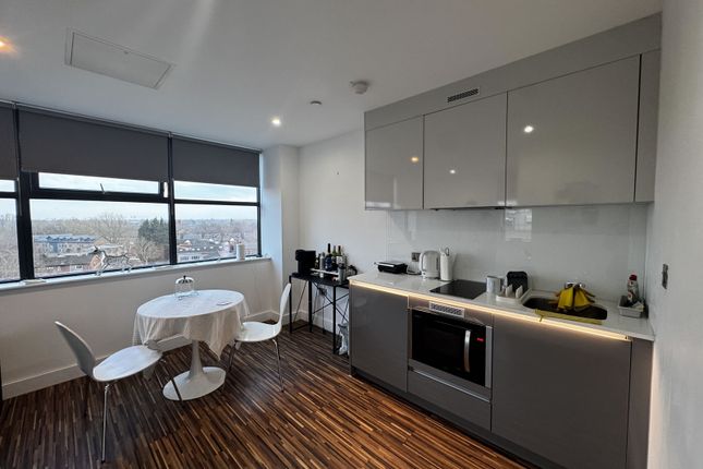 505 West Point, 501 Chester Road, Manchester photo 3