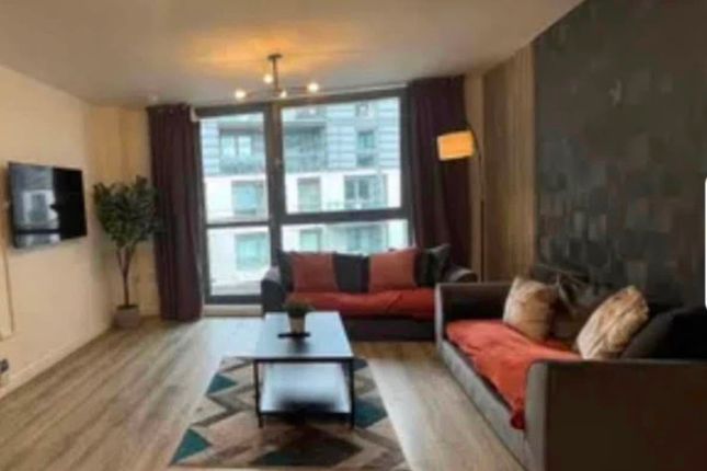 Apartment 377 CENTENARY PLAZA, BiIRMINGHAM photo 2