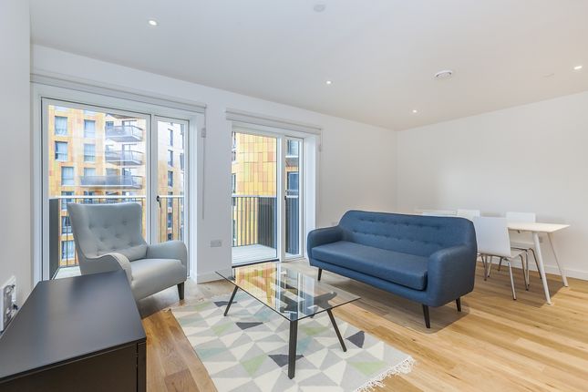Flat to rent in Maud Street, London