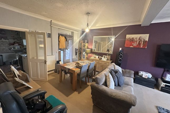 17, St. Davids Road, Ammanford photo 2