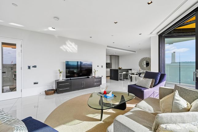 Apartment 148 3, Riverlight Quay, London photo 4
