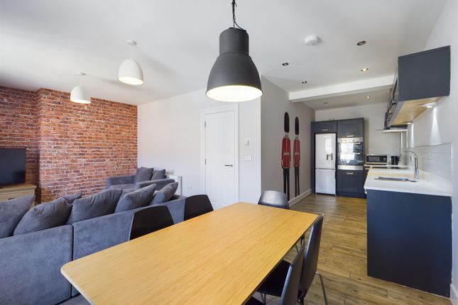 Thumbnail Flat to rent in St. James Street, Newcastle Upon Tyne
