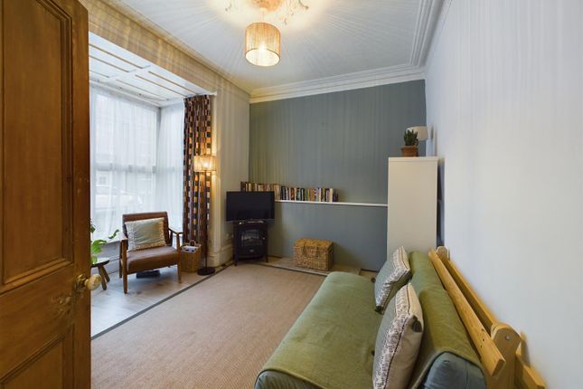 Frondeg Terrace, Llanelli photo 4