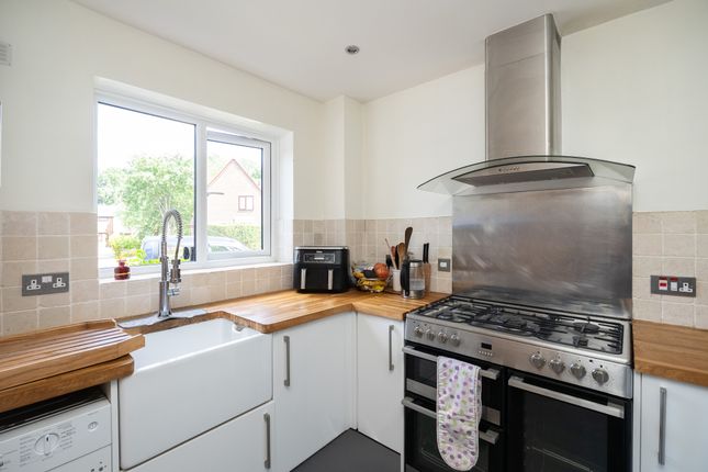 3, Wildcroft Drive, Dorking photo 4