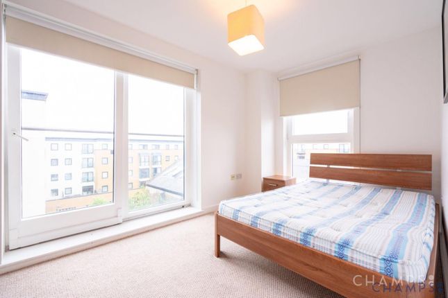 Flat for sale in Forge Square, London