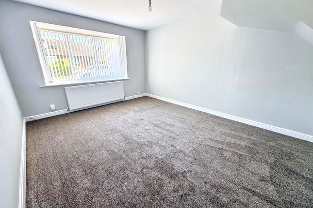 11, Follingsby Drive, Gateshead photo 4