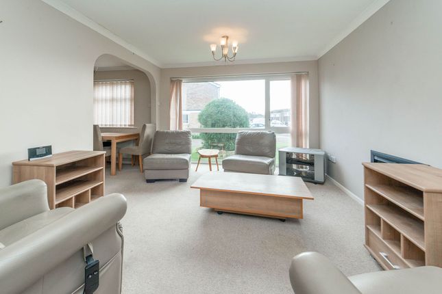20 Birchen Close, Dronfield photo 3