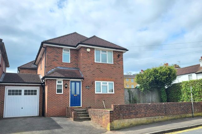 3 bed link-detached house for sale in Wickenden Road, Sevenoaks TN13