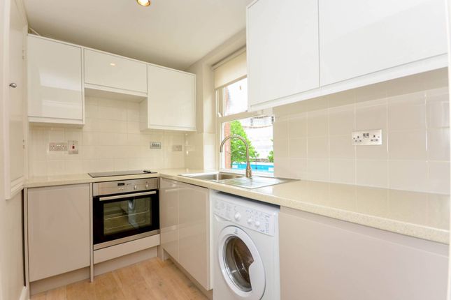 Thumbnail Flat to rent in College Place, Chelsea, London