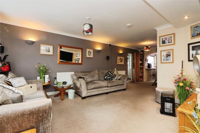 1, Trent Close, Devon photo 3