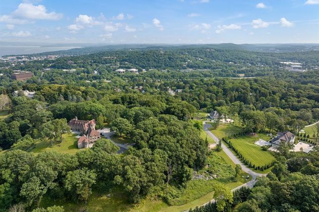 Property for sale in 25 Carriage Trail, Tarrytown, New York, United States Of America