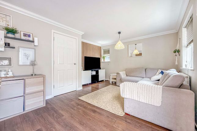 48 Ducketts Mead, Shinfield, Berkshire photo 4