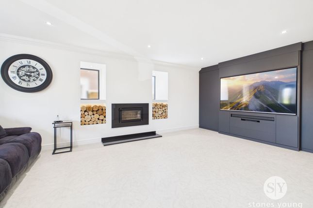3 Tuscany Grove, Blackburn photo 2