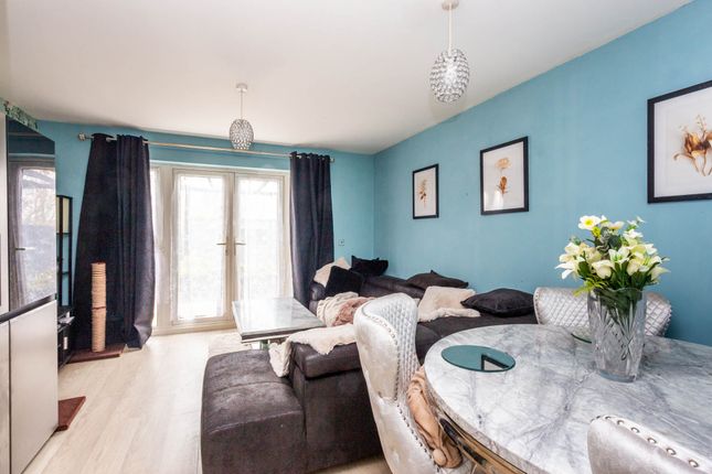 71, Tyne Way, Rushden photo 4