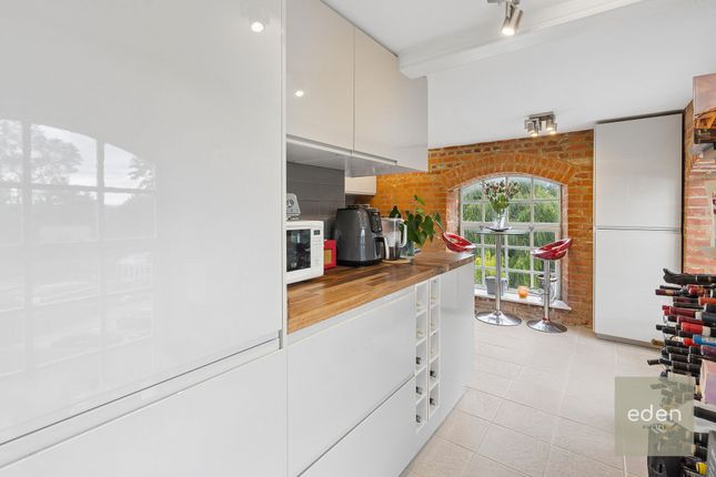 Flat 14, Weir Mill Mill Street, West Malling photo 4