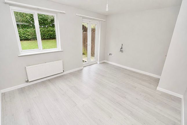 7, Simonside Road, Blaydon-On-Tyne photo 2