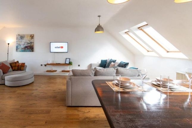 31, Turlow Court, Leeds photo 2