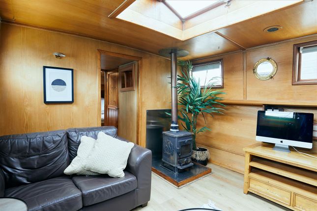 Houseboat for sale in Burgoine Quay, Kingston Upon Thames