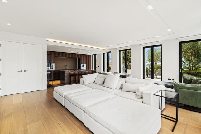 702, Portugal Street, London photo 3
