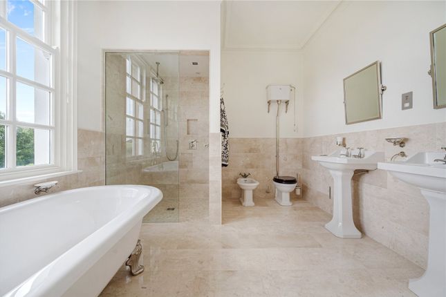En Suite Bathroom