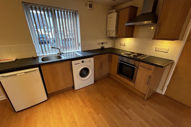 Frederick Court, 101f, Bath Road Longwell Green Bristol photo 2