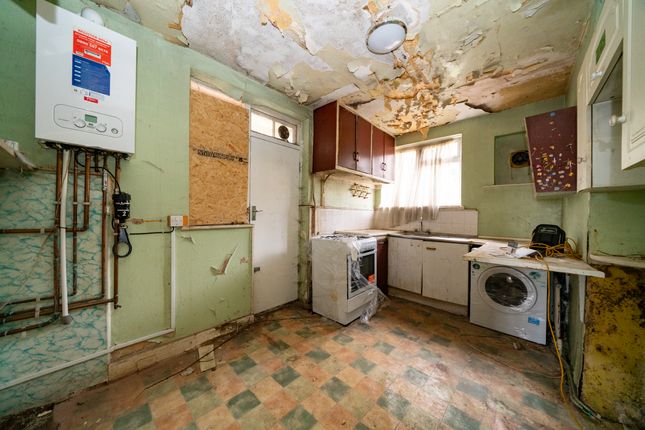 35, Dollis Hill Avenue, London photo 4