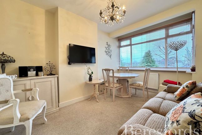 123, Westland Avenue, Hornchurch photo 2