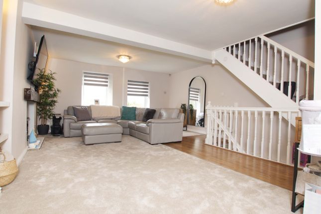 2 Ty Clwyta Cottage, Main Road, Llantrisant photo 4