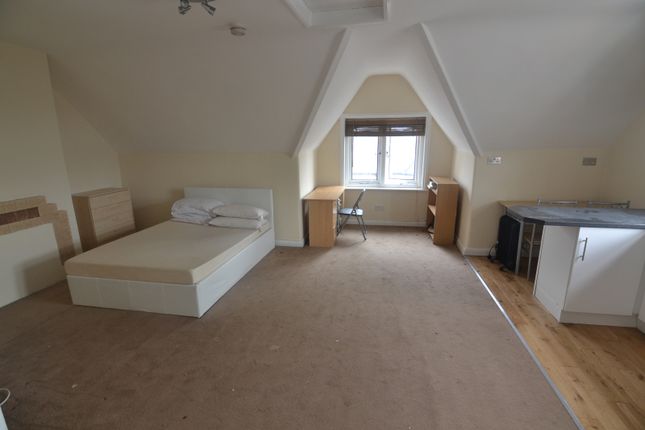 Flat 9, All Season, 245 Leytonstone High Road, London photo 4