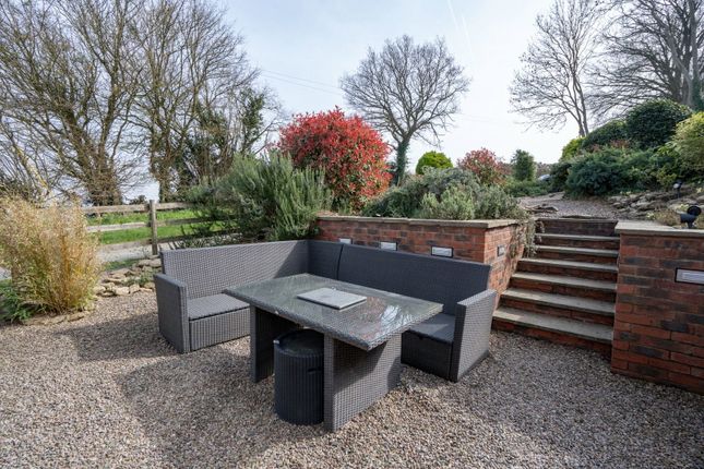Dingle Cottage, Ledbury photo 3