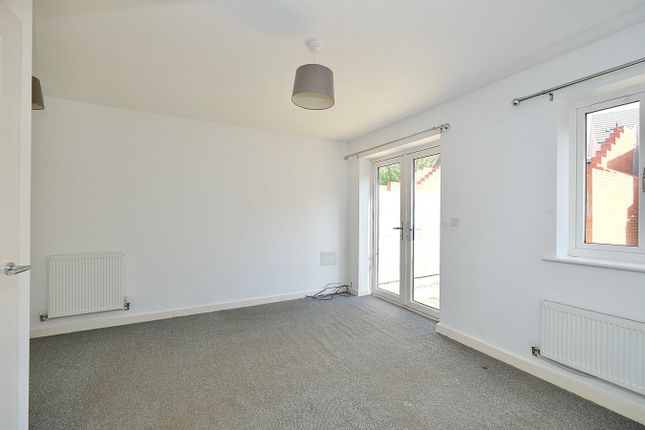 21, Station Road, Kettering photo 4