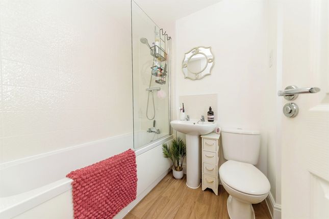 End terrace house for sale in Barrowfield Drive, Stamford