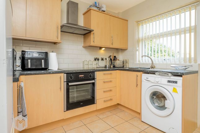 90 Burnmoor Road, Bolton photo 3