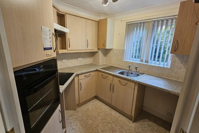 14, Trafalgar Court, Penzance photo 2